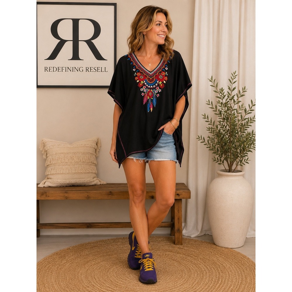 JWLA Johnny Was Black Embroidered Floral Feather V-Neck Poncho Top Large
